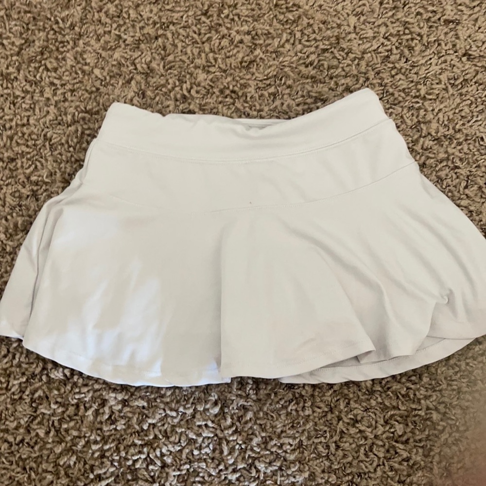 Girls white Old Navy tennis skirt